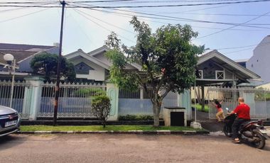 Rumah seken  1 Lantai Halaman Luas, Harga Mendekati NJOP, Dekat RS Al Islam & Edelweiss – Margahayu Raya