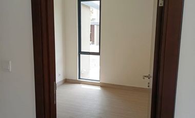 Sewa rumah baru 4 kamar podomoropark bandung