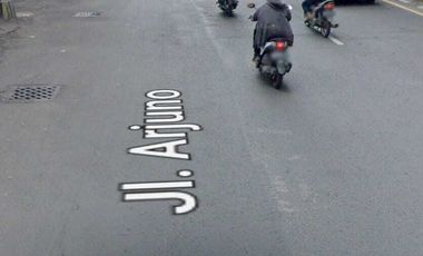 Properti Komersial Dijual Surabaya Pusat Jalan Arjuno – Hitung Tanah 469 m² Strategis