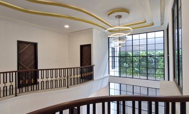 Rumah Mewah Tomang Luas 313m2 Siap Huni Boulevard SHM Termurah