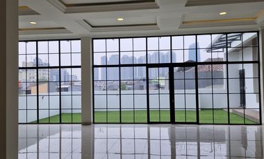 Rumah Mewah Tomang Luas 313m2 Siap Huni Boulevard SHM Termurah