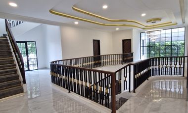 Rumah Mewah Tomang Luas 313m2 Siap Huni Boulevard SHM Termurah