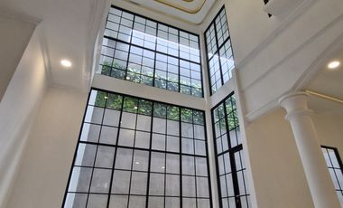 Rumah Mewah Tomang Luas 313m2 Siap Huni Boulevard SHM Termurah