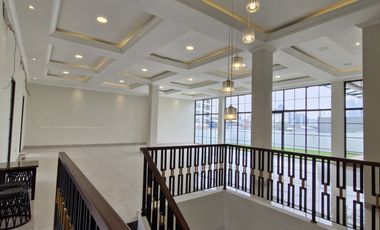 Rumah Mewah Tomang Luas 313m2 Siap Huni Boulevard SHM Termurah