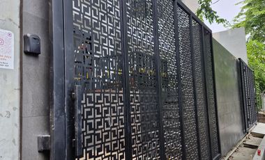 Rumah Mewah Tomang Luas 313m2 Siap Huni Boulevard SHM Termurah