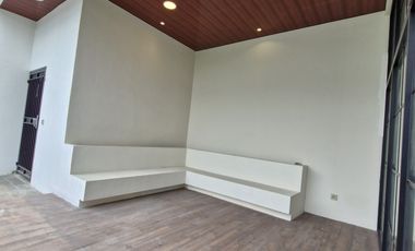 Rumah Mewah Tomang Luas 313m2 Siap Huni Boulevard SHM Termurah