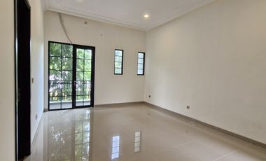 Rumah Mewah Tomang Luas 313m2 Siap Huni Boulevard SHM Termurah