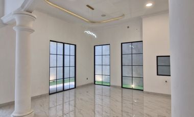 Rumah Mewah Tomang Luas 313m2 Siap Huni Boulevard SHM Termurah