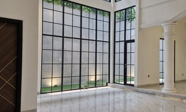Rumah Mewah Tomang Luas 313m2 Siap Huni Boulevard SHM Termurah