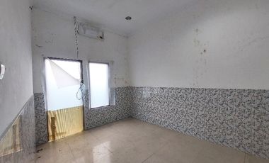 rumah 2lantai butuh renov tengah kota dekat solobaru dan klewer