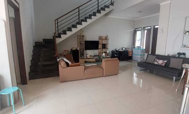 DISEWAKAN RUMAH DI SINGGASANA CIBADUYUT BANDUNG