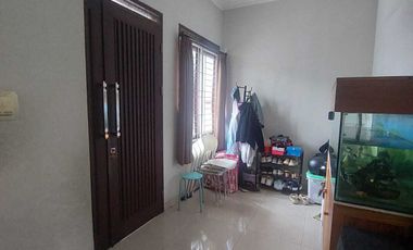 DISEWAKAN RUMAH DI SINGGASANA CIBADUYUT BANDUNG