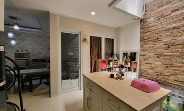 Jual Rumah Cluster Palm Summarecon Bekasi Semi Furnished