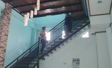 Rumah Luas 2 Lantai Full Bangunan di Perum Pokoh Karanganyar Kota