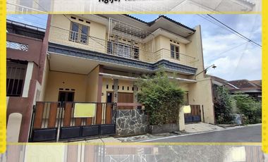 Rumah Luas 2 Lantai Full Bangunan di Perum Pokoh Karanganyar Kota