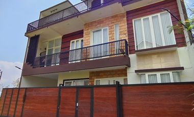 VILLA PRIVAT POOL KOTA BATU