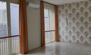 Semi Furnish Rumah Minimalis di Citraland Green Lake Harga Nego