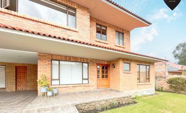 Casa de venta en Jardines del Río – código:21375