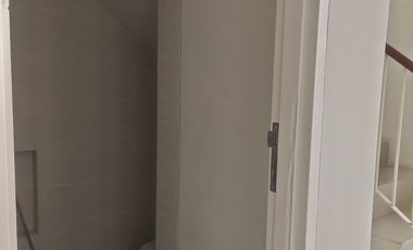 FOR RENT RUMAH NORTHWEST HILL MA 354