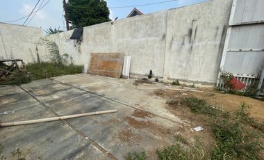 Rumah Villa + Kolam Renang di Kampung Bojong Purwakarta Dijual Murah