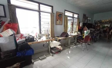 Rumah dan Ruko Pinggir Jalan Raya Karanganyar, Dekat Tugu Duren