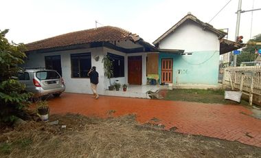 Rumah dan Ruko Pinggir Jalan Raya Karanganyar, Dekat Tugu Duren