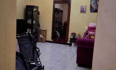 Rumah 5 KT, Halaman luas, pinggir jalan 4 menit dari Polres Ciamis
