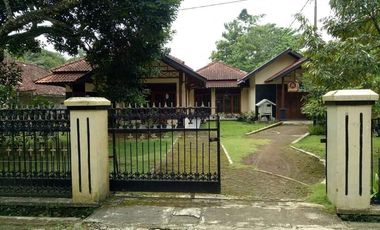Rumah 5 KT, Halaman luas, pinggir jalan 4 menit dari Polres Ciamis