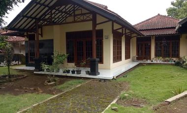 Rumah 5 KT, Halaman luas, pinggir jalan 4 menit dari Polres Ciamis