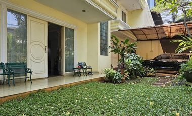 Rumah Hook di Panglima Polim Jaksel 2 Lantai Terawat Siap Huni -14754