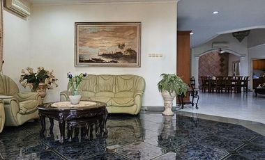 Rumah Hook di Panglima Polim Jaksel 2 Lantai Terawat Siap Huni -14754