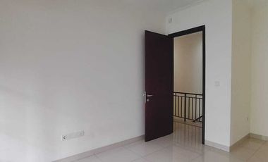 Rumah Green Village Cipondoh Disewakan 2 Lantai, Tangerang