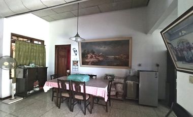 RUMAH 0 JL RAYA JEMUR ANDAYANI JEMURSARI TENGGILIS UBAYA SIER SURABAYA