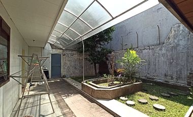 RUMAH 0 JL RAYA JEMUR ANDAYANI JEMURSARI TENGGILIS UBAYA SIER SURABAYA