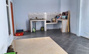 Rumah Siap Huni ex. kantor di Mojopurno dekat jalan raya dungus