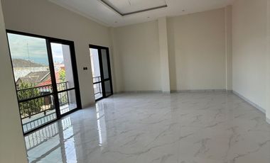 Dijual rumah istimewa di Wahid Nanggulan Salatiga