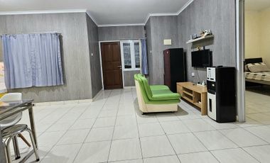 (TERSEWA) Rumah 3BR Full 1 lantai dari 3 di lantai 1 daerah Galaxy