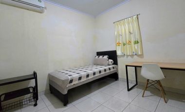 (TERSEWA) Rumah 3BR Full 1 lantai dari 3 di lantai 1 daerah Galaxy