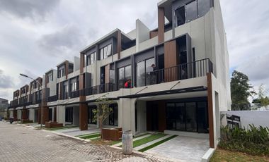 Rumah Baru di Jakarta Barat Dekat TOLL lalu Rumah Sakit juga Pasar