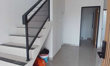 Rumah 2 Lantai Cibubur Kranggan Promo Oktober 700 Jutaan