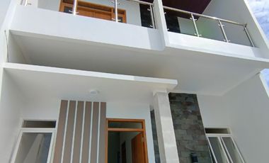 rumah siap huni 2 lantai gentan solo cluster lingkungan jadi