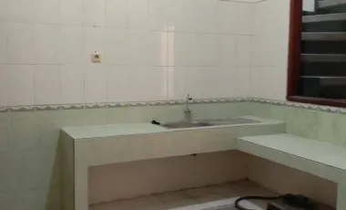 Disewakan Rumah Villa Valencia Pakuwon Siap Huni