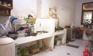 Dijual murah, nego sampai jadi, rumah tua di Villa Melati Mas, Serpong