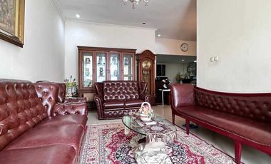 HOT SALE! Rumah 2 LT Terawat Siap Huni di Keb Lama Jaksel -14548