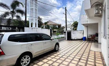 HOT SALE! Rumah 2 LT Terawat Siap Huni di Keb Lama Jaksel -14548