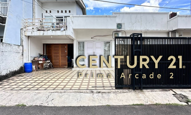 HOT SALE! Rumah 2 LT Terawat Siap Huni di Keb Lama Jaksel -14548