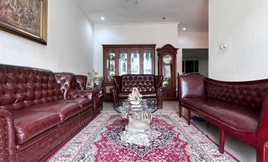 HOT SALE! Rumah 2 LT Terawat Siap Huni di Keb Lama Jaksel -14548