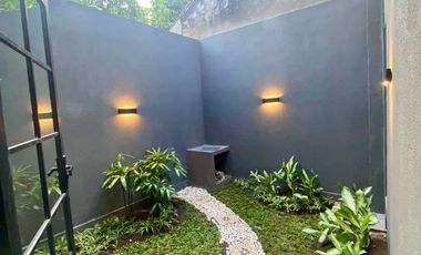 Rumah Baru Model Classic Mewah dekat Area Kuliner