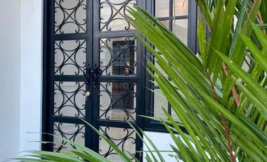 Rumah Baru Model Classic Mewah dekat Area Kuliner