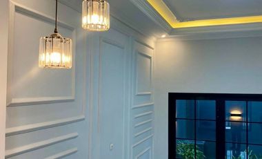 Rumah Baru Model Classic Mewah dekat Area Kuliner